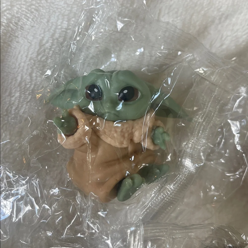Set of 6 Baby Yoda Figurines or cake toppers nwt Star Wars